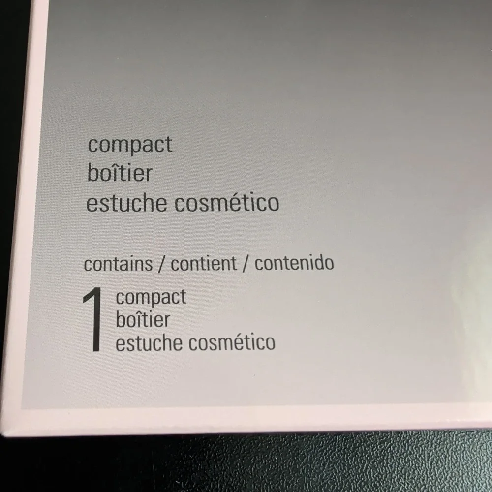 Mary Kay Black Refillable Cosmetic Compact Mirror 017362 New in Box